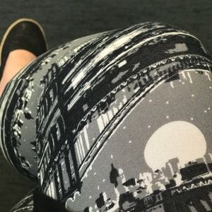 ** unicorn bridge print** TC LuLaRoe leggings